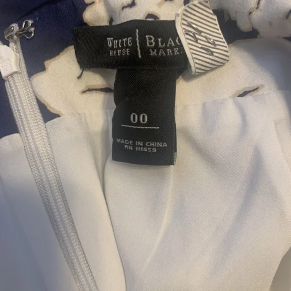 White House Black Market Blue & Black Hawaiian Floral Pencil Skirt Women's 00 - Picture 8 of 9